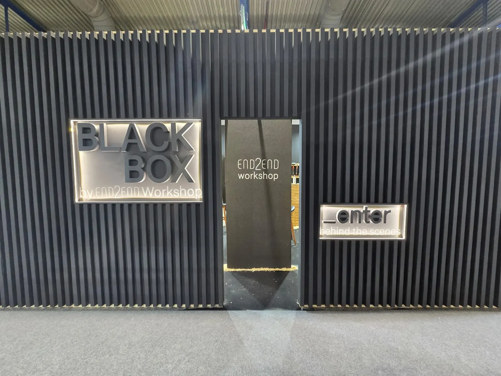 END2END Workshop booth at 100% Hotel Show - Display 2