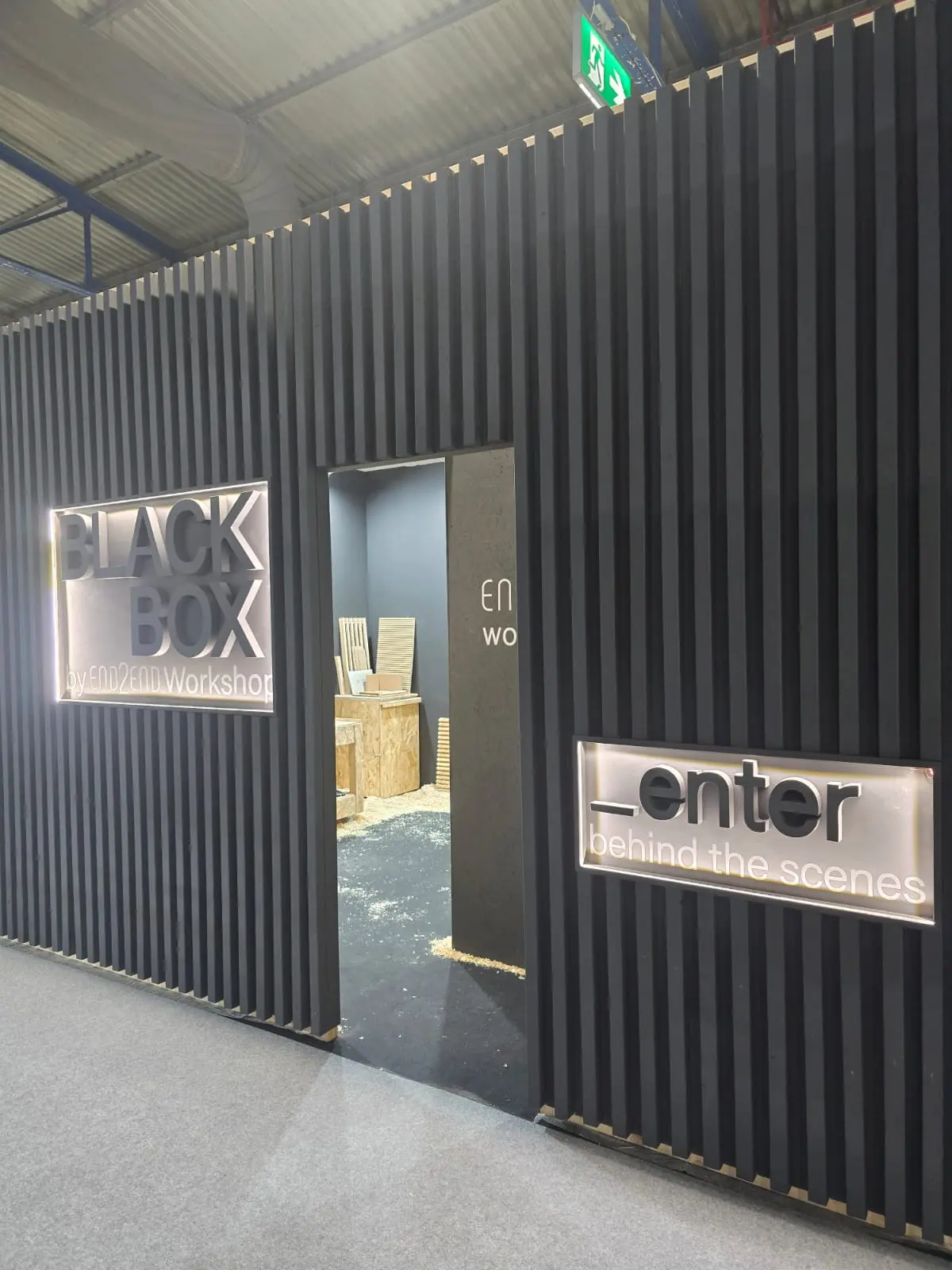 END2END Workshop booth at 100% Hotel Show - Display 3